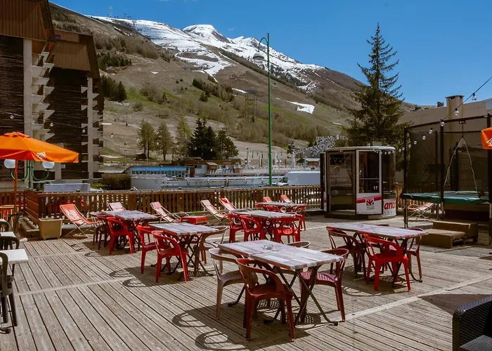 Atmosphere Отель 3*