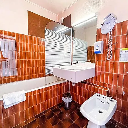 Atmosphere Hotel 3*